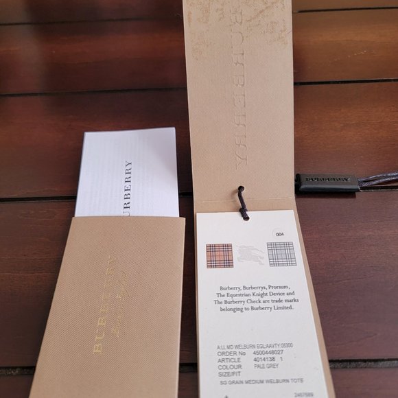 Burberry Pale Grey Signature Grain Leather Medium Welburn Tote Bag - Picture 4 of 4